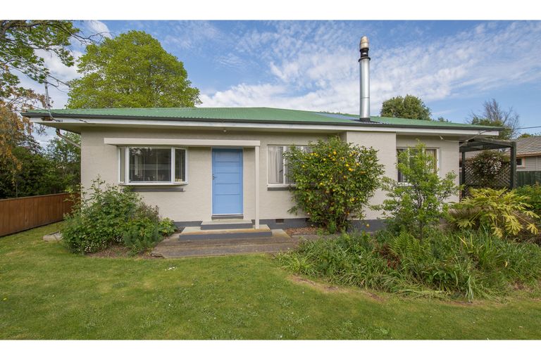 Photo of property in 26 Sarsfield Street, Southbridge, 7602