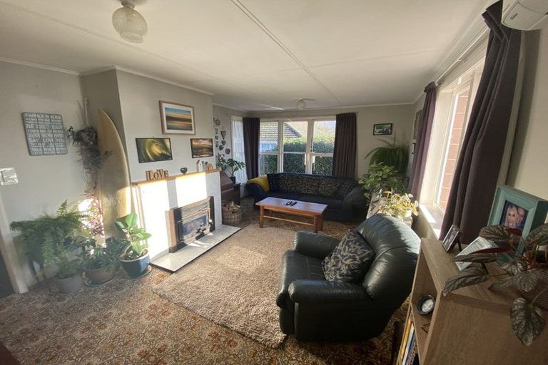 Photo of property in 42 Costley Street, Carterton, 5713