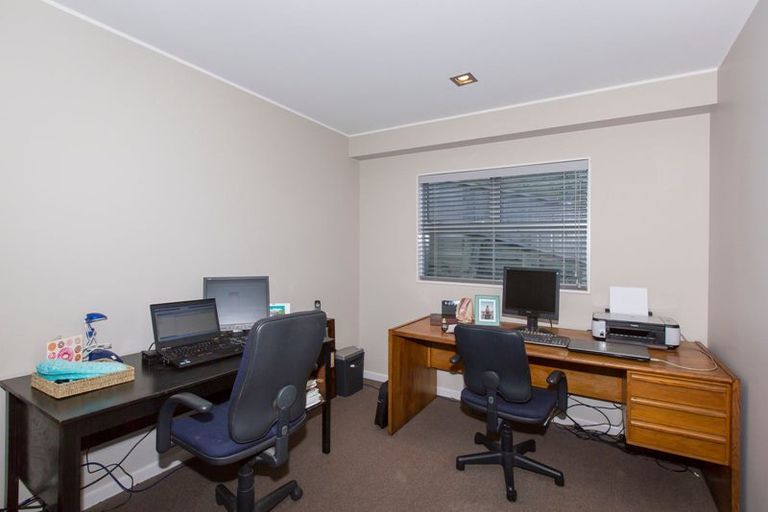 Photo of property in 87 Cedar Street, Maungaraki, Lower Hutt, 5010
