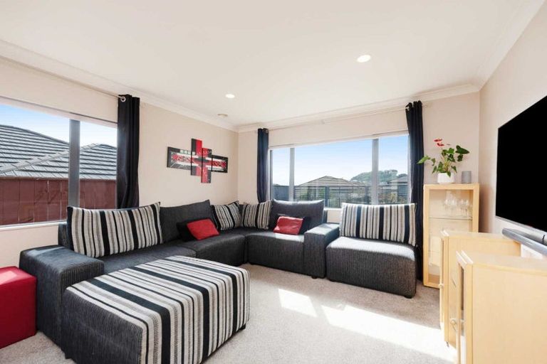 Photo of property in 58 Staithes Drive North, Whitby, Porirua, 5024