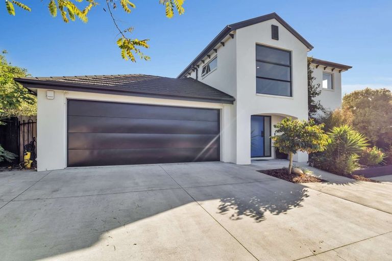 Photo of property in 20 Linkwater Way, Parklands, Christchurch, 8083