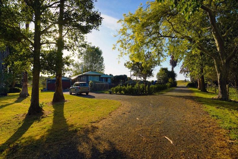 Photo of property in 734 Okahukura Road, Tapora, Wellsford, 0977