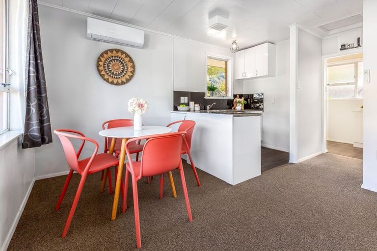 Photo of property in 2/46 Wood Street, Wainuiomata, Lower Hutt, 5014