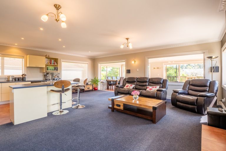 Photo of property in 28 Saddle Hill Road, Fairfield, Dunedin, 9076