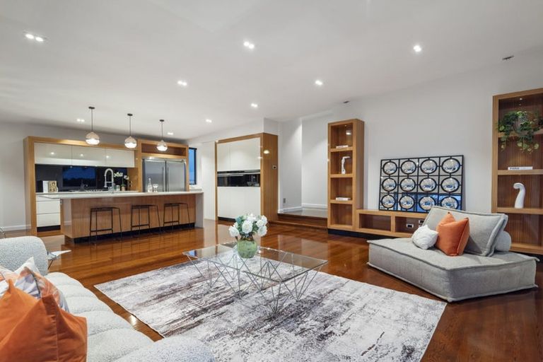 Photo of property in 17 Waitemata Road, Hauraki, Auckland, 0622