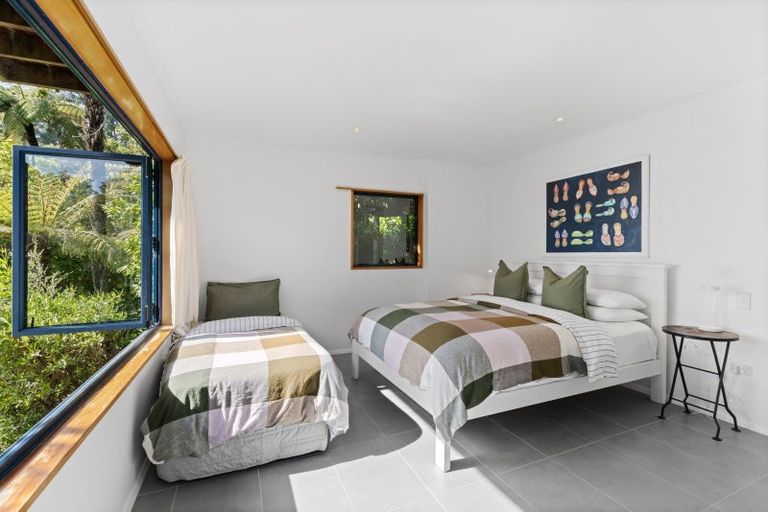 Photo of property in 2045 Queen Charlotte Drive, Ngakuta Bay, Picton, 7281