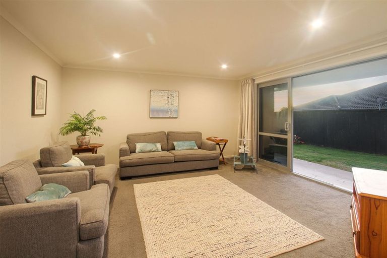 Photo of property in 1 Martingale Drive, Kingseat, Papakura, 2580