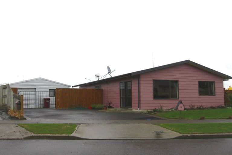 Photo of property in 28 Dahlstrom Grove, Kelvin Grove, Palmerston North, 4414