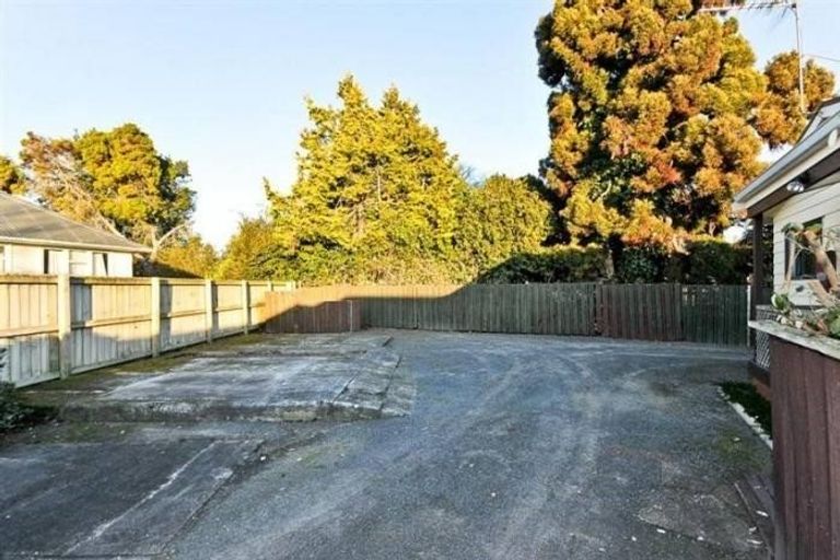 Photo of property in 18a Douglas Crescent, Fairfield, Hamilton, 3214