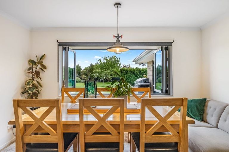 Photo of property in 9 Riverside Way, Amberley, 7410