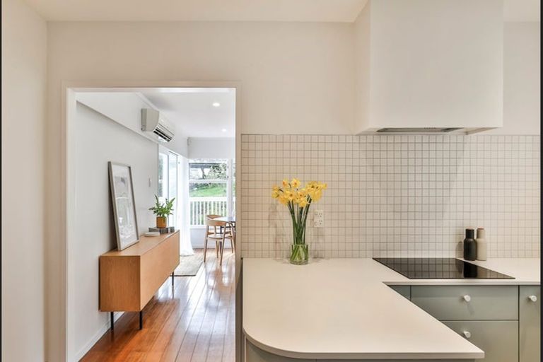 Photo of property in 257 Titirangi Road, Titirangi, Auckland, 0604