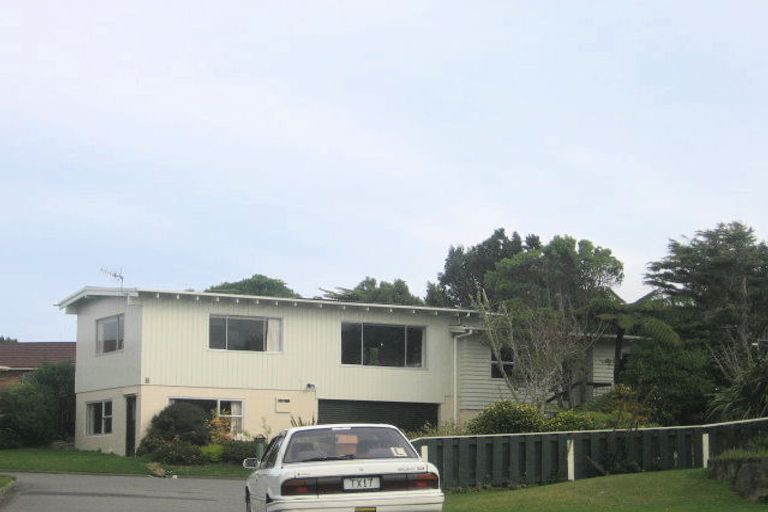 Photo of property in 14 Cherry Blossom Grove, Maungaraki, Lower Hutt, 5010