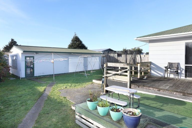 Photo of property in 17 Collins Crescent, Feilding, 4702