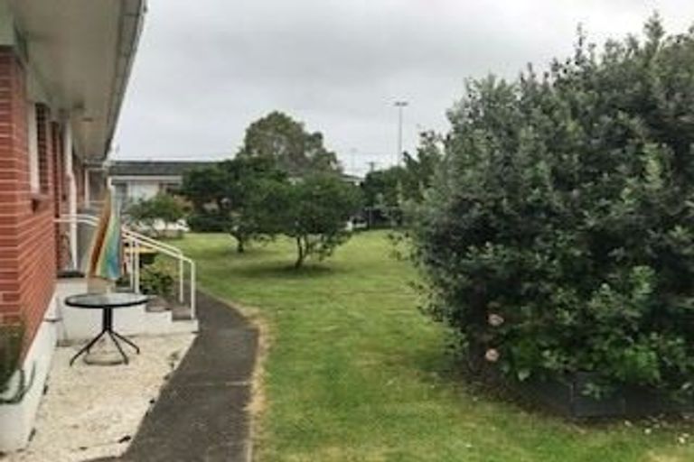 Photo of property in 6/19 Lake Pupuke Drive, Takapuna, Auckland, 0622