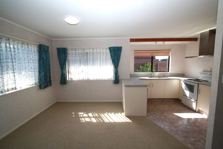 Photo of property in 4/13 Chilman Street, Strandon, New Plymouth, 4312