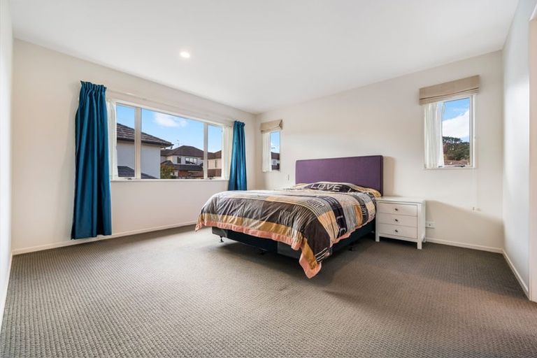Photo of property in 11 Kouras Place, Flat Bush, Auckland, 2016