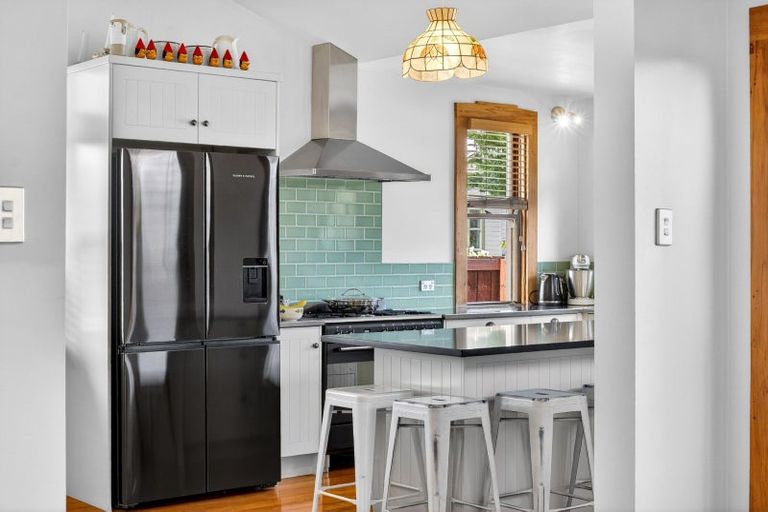 Photo of property in 76 Vigor Brown Street, Napier South, Napier, 4110