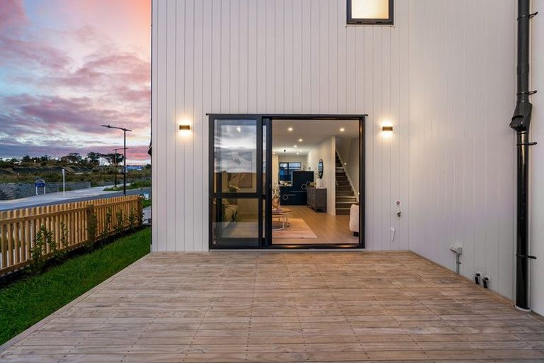 Photo of property in 196 Henwood Road, Westgate, 0814