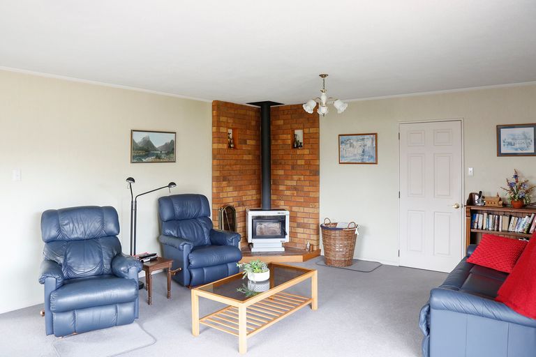 Photo of property in 15 Gordon Street, Weston, Oamaru, 9401
