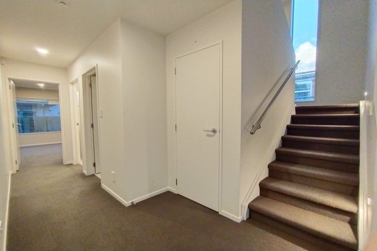 Photo of property in 10a Waterloo Road, Milford, Auckland, 0620