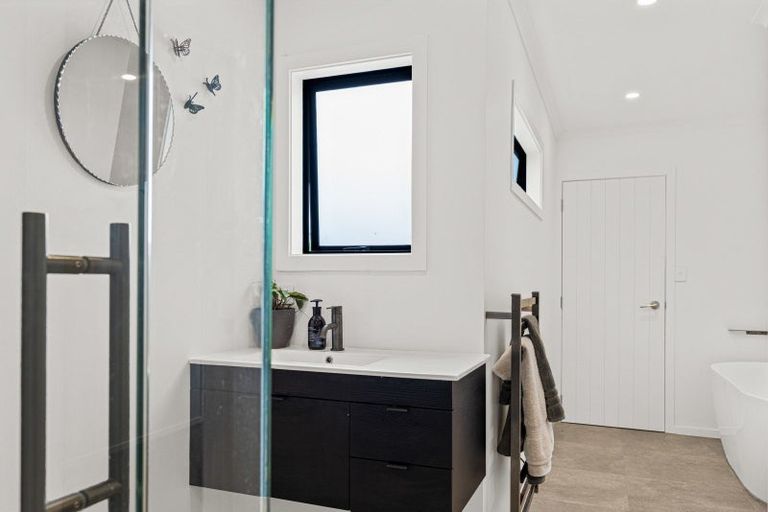 Photo of property in 74 Harbour View Road, Point Wells, Warkworth, 0986