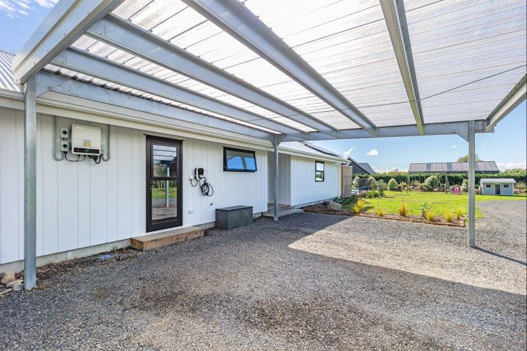 Photo of property in 49 Wakefield Road, Levin, 5571