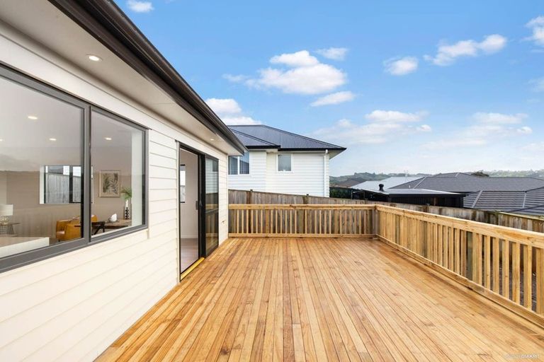 Photo of property in 2 Bellenden Crescent, Pokeno, 2402