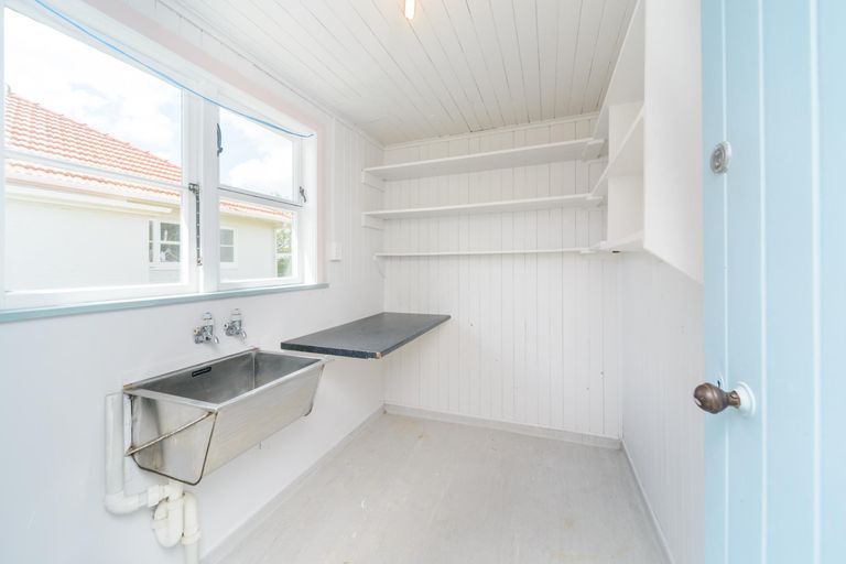 Photo of property in 97 Savage Crescent, West End, Palmerston North, 4412