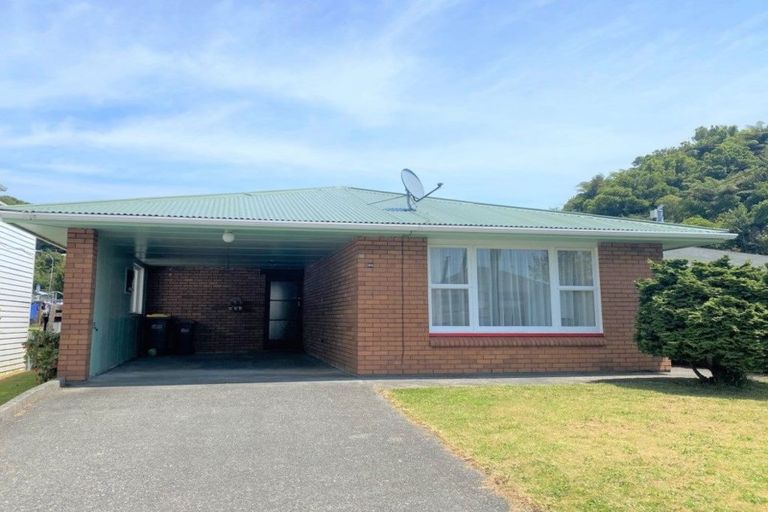 Photo of property in 38 Murray Street, Greymouth, 7805