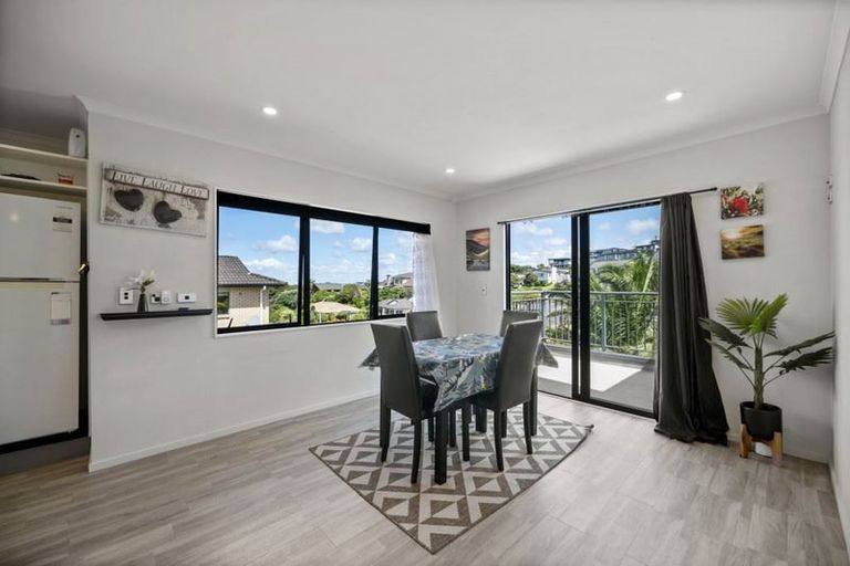 Photo of property in 3 Ambassador Glade, Orewa, 0931