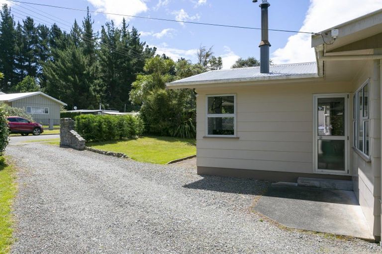 Photo of property in 39 Te Herekiekie Street, Turangi, 3334