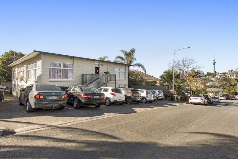 Photo of property in 4/2 Westwood Terrace, Saint Marys Bay, Auckland, 1011