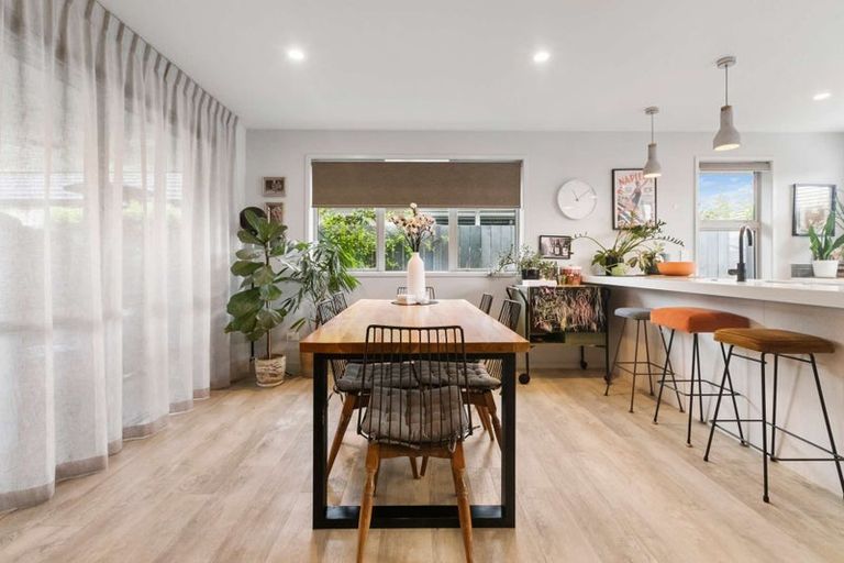 Photo of property in 42 Hiria Crescent, Papamoa Beach, Papamoa, 3118