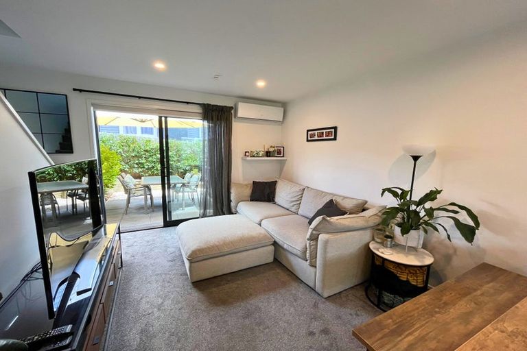 Photo of property in 5/45 Vera Road, Te Atatu South, Auckland, 0610