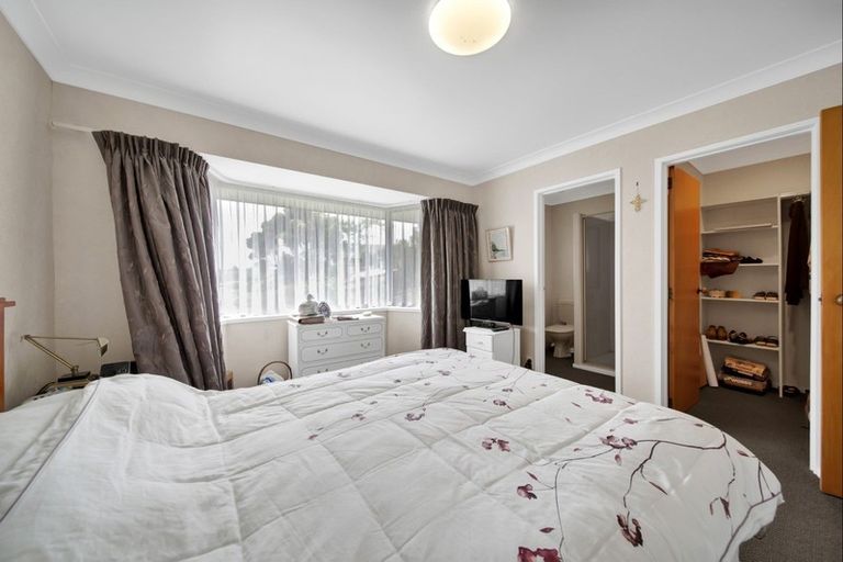 Photo of property in 11 Ash Place, Whalers Gate, New Plymouth, 4310
