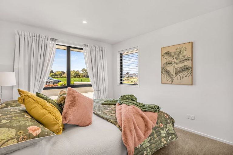 Photo of property in 16 Cam Mill Place, Rangiora, 7400