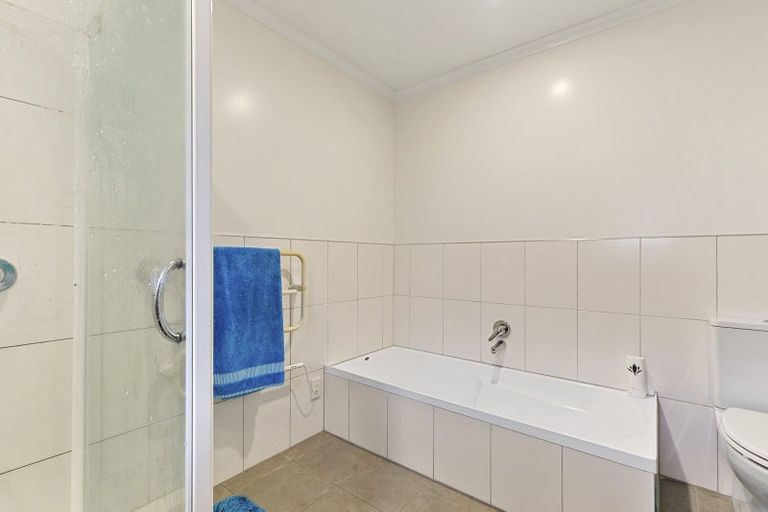 Photo of property in 86 Kentwood Drive, Woodridge, Wellington, 6037