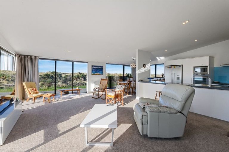 Photo of property in 517 Marine Parade, South New Brighton, Christchurch, 8062