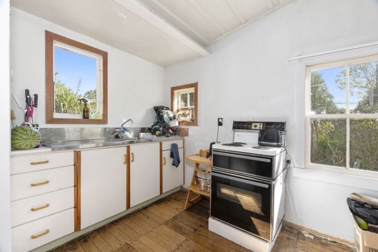 Photo of property in 45 View Road, Hikurangi, 0114