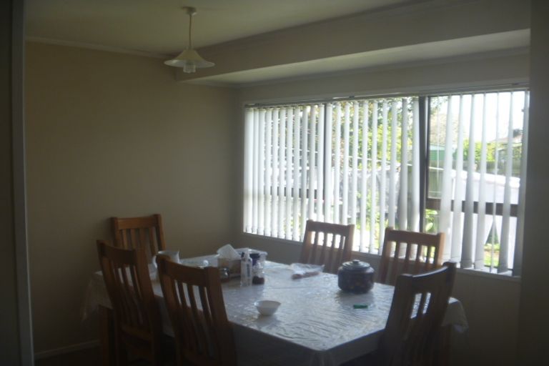 Photo of property in 1/2 Walter Strevens Drive, Conifer Grove, Takanini, 2112