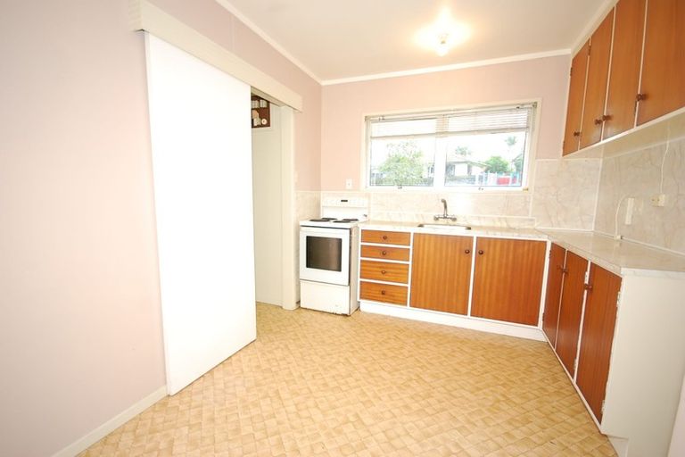 Photo of property in 1/17 Ballater Place, Highland Park, Auckland, 2010
