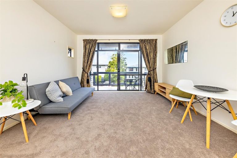 Photo of property in 125/2 Armoy Drive, East Tamaki, Auckland, 2016