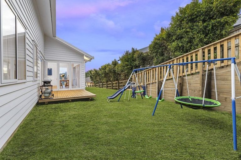 Photo of property in 31 Hewson Drive, Snells Beach, 0920