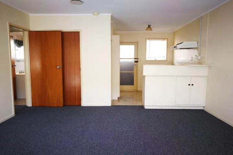 Photo of property in 1/14 Aotea Road, Glen Eden, Auckland, 0602