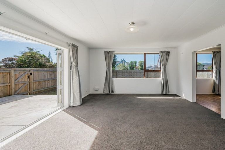 Photo of property in 62a Mazengarb Road, Paraparaumu Beach, Paraparaumu, 5032