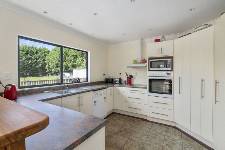 Photo of property in 52 Papaitonga Lake Road, Ohau, Levin, 5570