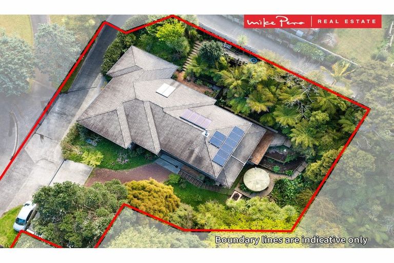 Photo of property in 23c West Lynn Road, Titirangi, Auckland, 0604