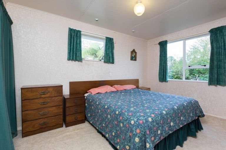 Photo of property in 2 Wayne Place, Ferndale, New Plymouth, 4310