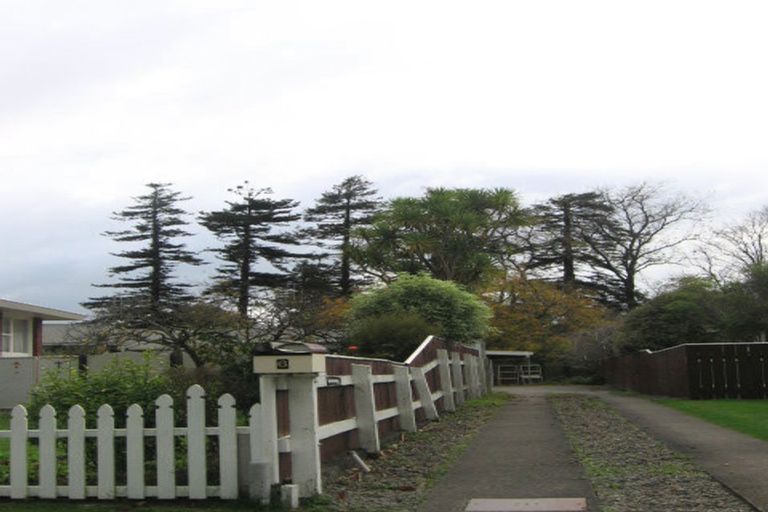 Photo of property in 6 Pencarrow Street, Highbury, Palmerston North, 4412