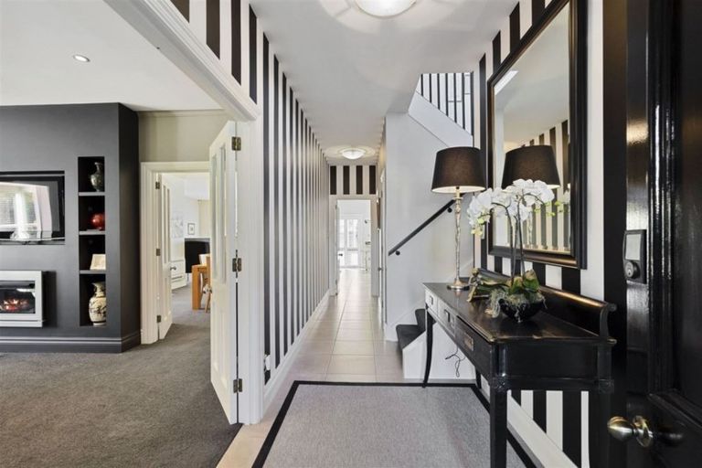 Photo of property in 28 Browns Road, St Albans, Christchurch, 8014